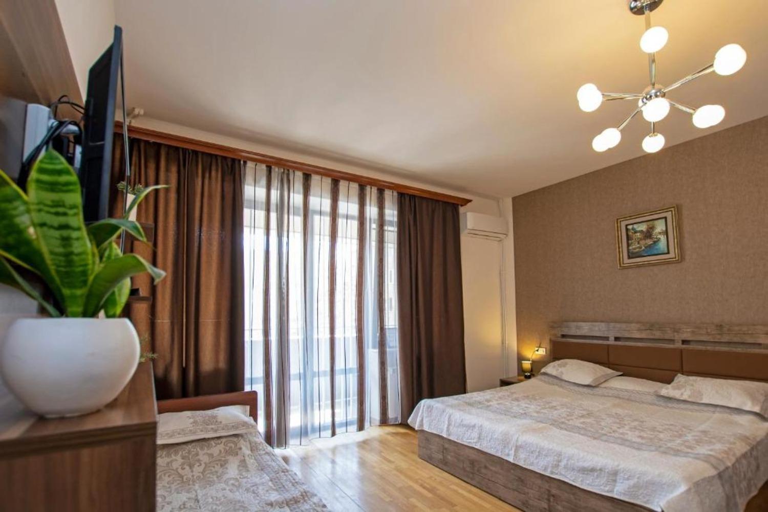 Hotel Season Jerevan Eksteriør bilde