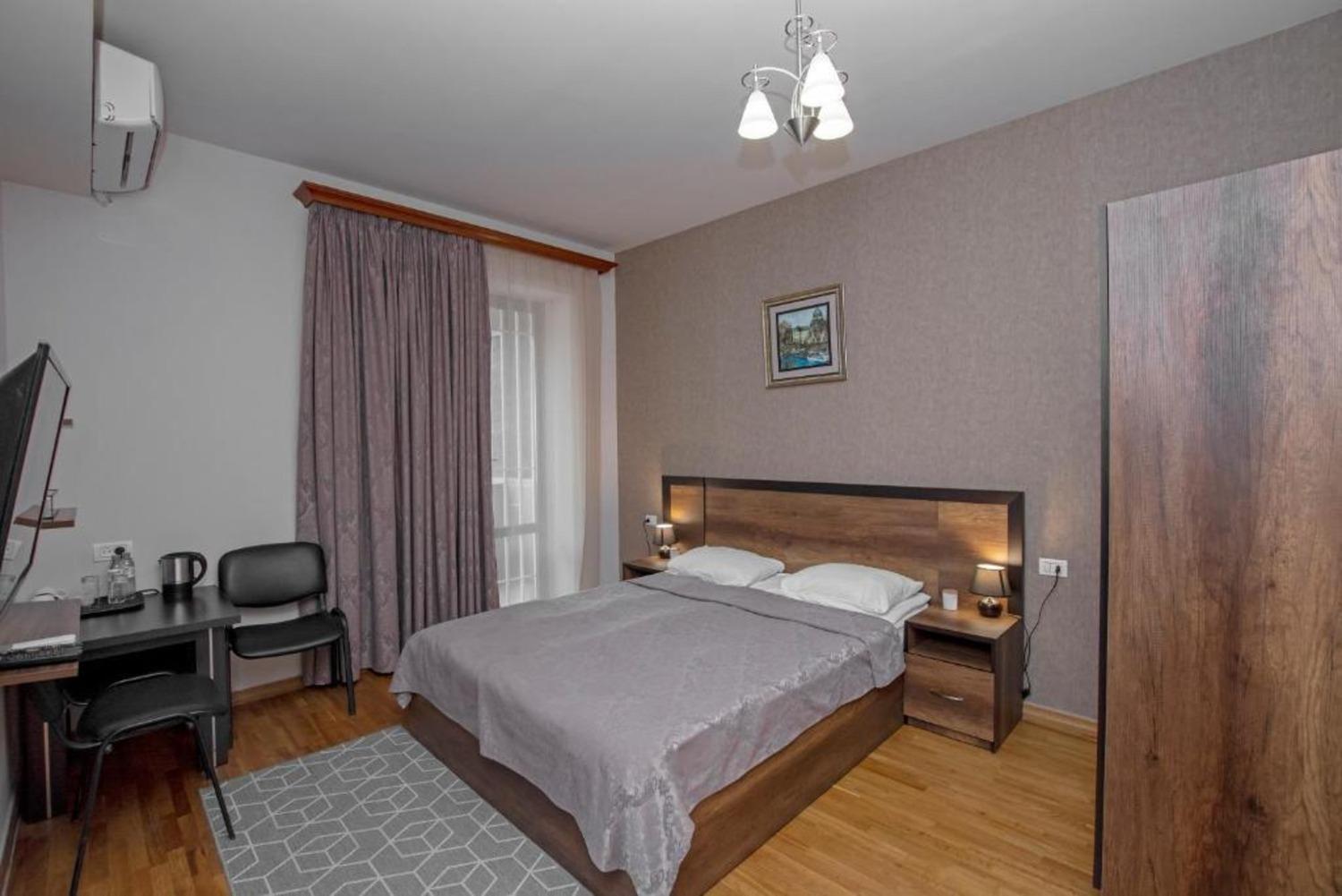 Hotel Season Jerevan Eksteriør bilde