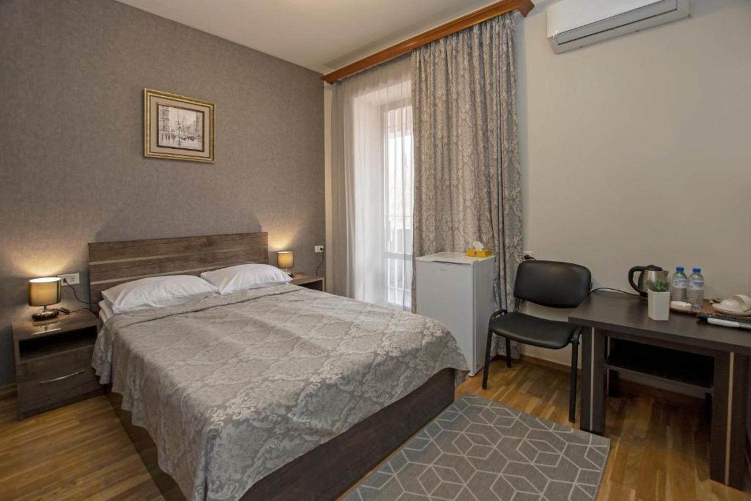 Hotel Season Jerevan Eksteriør bilde