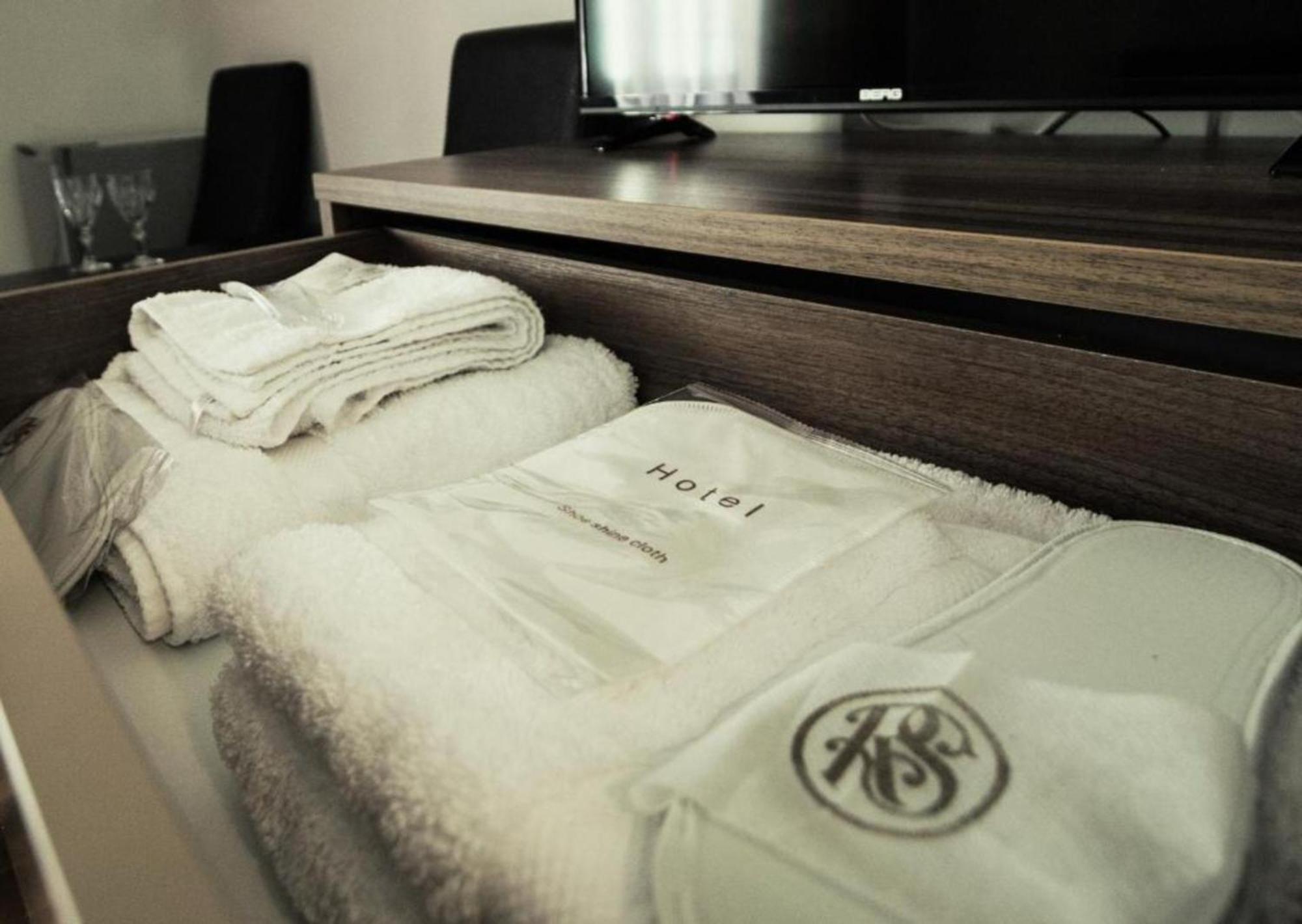 Hotel Season Jerevan Eksteriør bilde